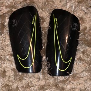 Mercurial Lite Nike Shin Guards